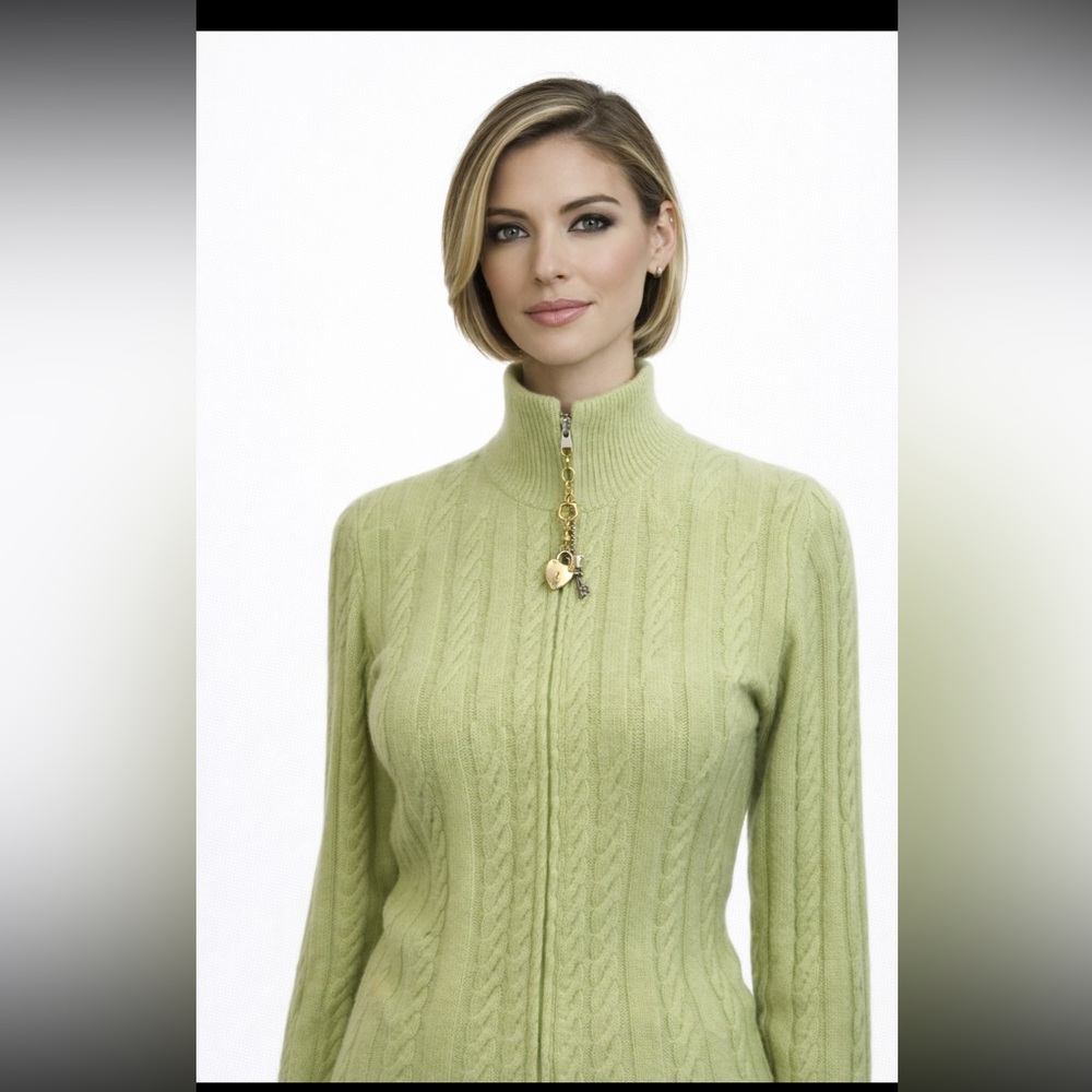 100% cashmere ST. JOHN Green cable Knit sweater - Picture 17 of 17
